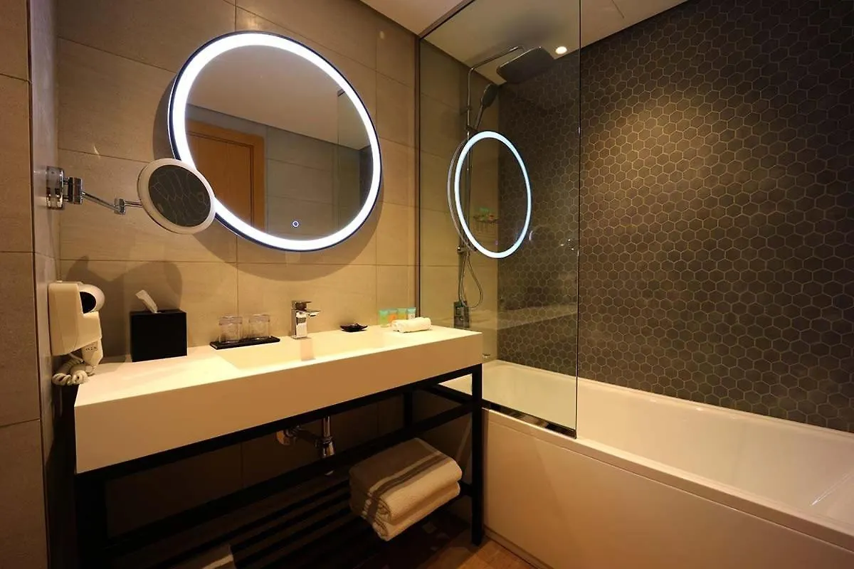 Apartment In Novotel Jvt Hotel Comfort For 4 Guests Dubai